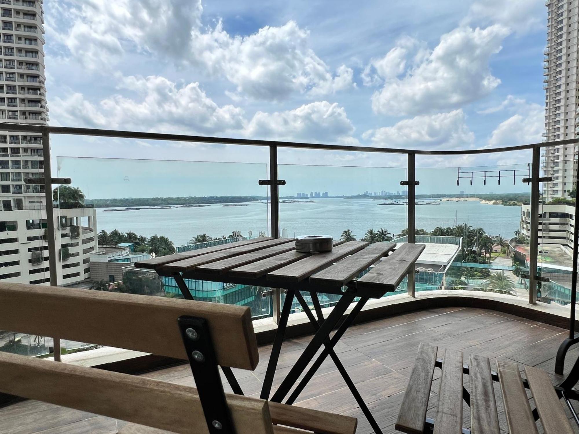 Pangsapuri Dangabay Seaview 2r2b 4-6pax With Balcony