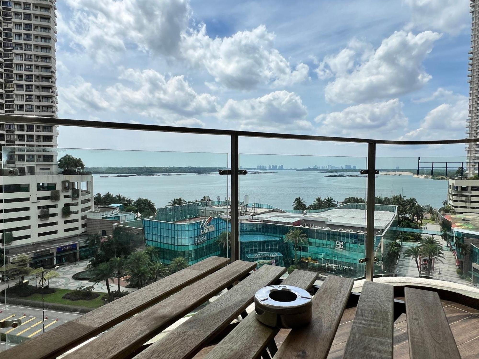 Dangabay Seaview 2r2b 4-6pax With Balcony Pangsapuri *