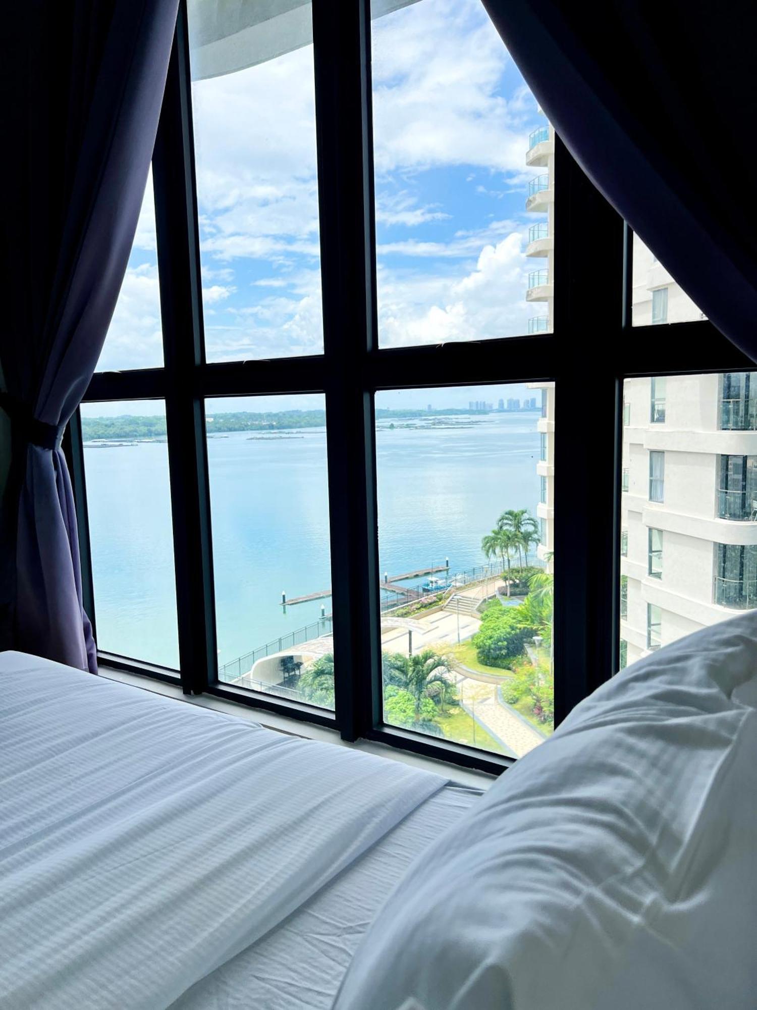 Dangabay Seaview 2r2b 4-6pax With Balcony Pangsapuri Johor Bahru